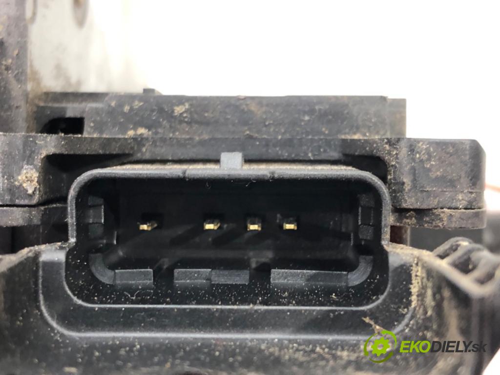 CITROEN C4 PICASSO I nadwozie wielkoprzestrzenne (MPV) (UD_) 2006 - 2015    1.6 VTi 120 88 kW [120 KM] benzyna 2008 - 2013  zámok dveře přední část pravý 24097816