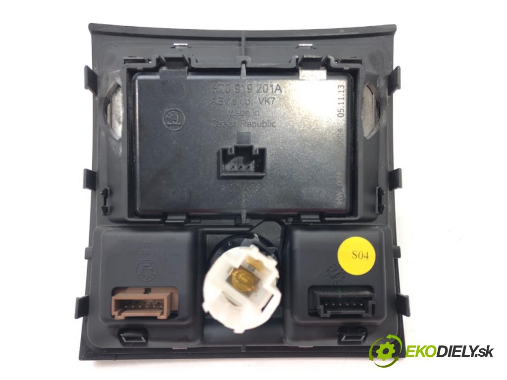 SKODA SUPERB II Kombi (3T5) 2009 - 2015    2.0 TDI 125 kW [170 KM] olej napędowy 2009 - 2015  Panel ovládania kúrenia klimatizácie 3T0919201A