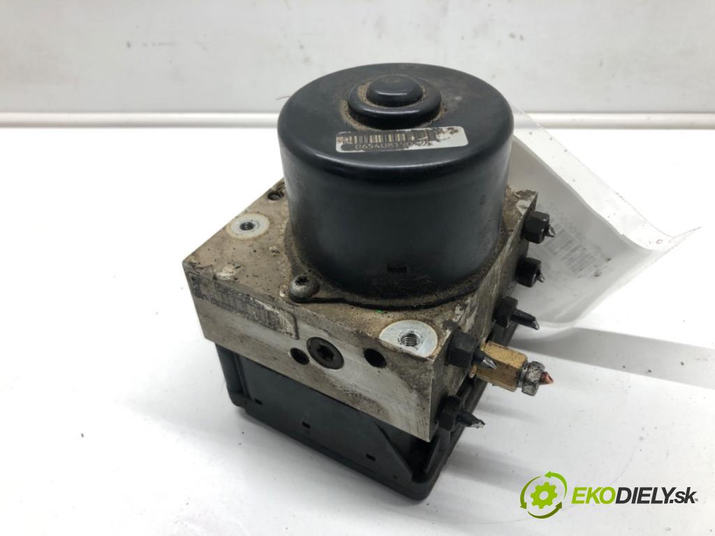 AUDI A3 (8L1) 1996 - 2006    1.6 74 kW [101 KM] benzyna 1996 - 2003  Pumpa ABS 1J0614117A (Pumpy ABS)
