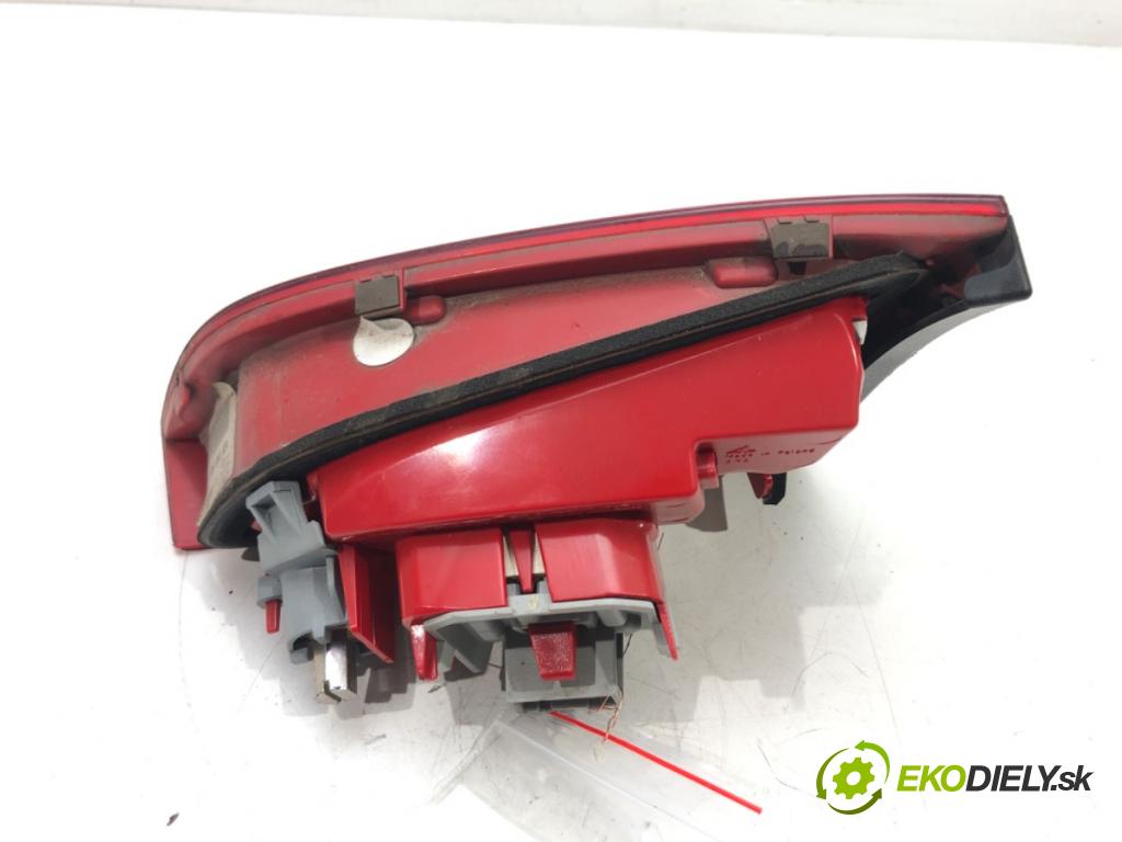 AUDI A4 B8 Avant (8K5) 2007 - 2015    2.0 TDI 88 kW [120 KM] olej napędowy 2008 - 2015  světlo zadní část levá strana vnitřní 8K9945093B