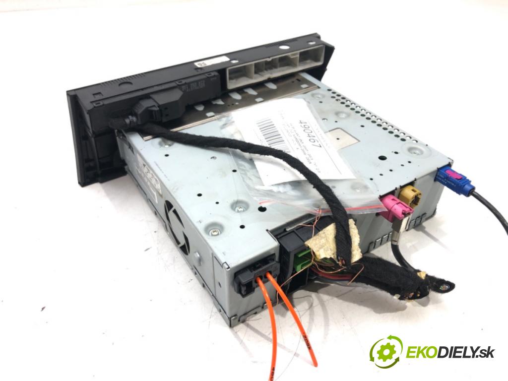 AUDI A4 B8 Avant (8K5) 2007 - 2015    2.0 TDI 88 kW [120 KM] olej napędowy 2008 - 2015  čítač navigácie 8T1035652D (Ostatné)