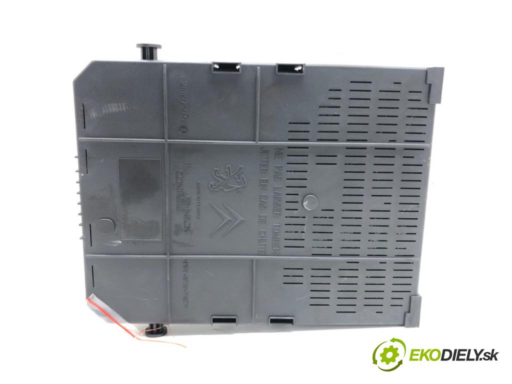CITROEN C6 (TD_) 2005 - 2012    3.0 HDi 177 kW [241 KM] olej napędowy 2009 - 2012  modul BSI 967847698001 (Pojistkové skříňky)