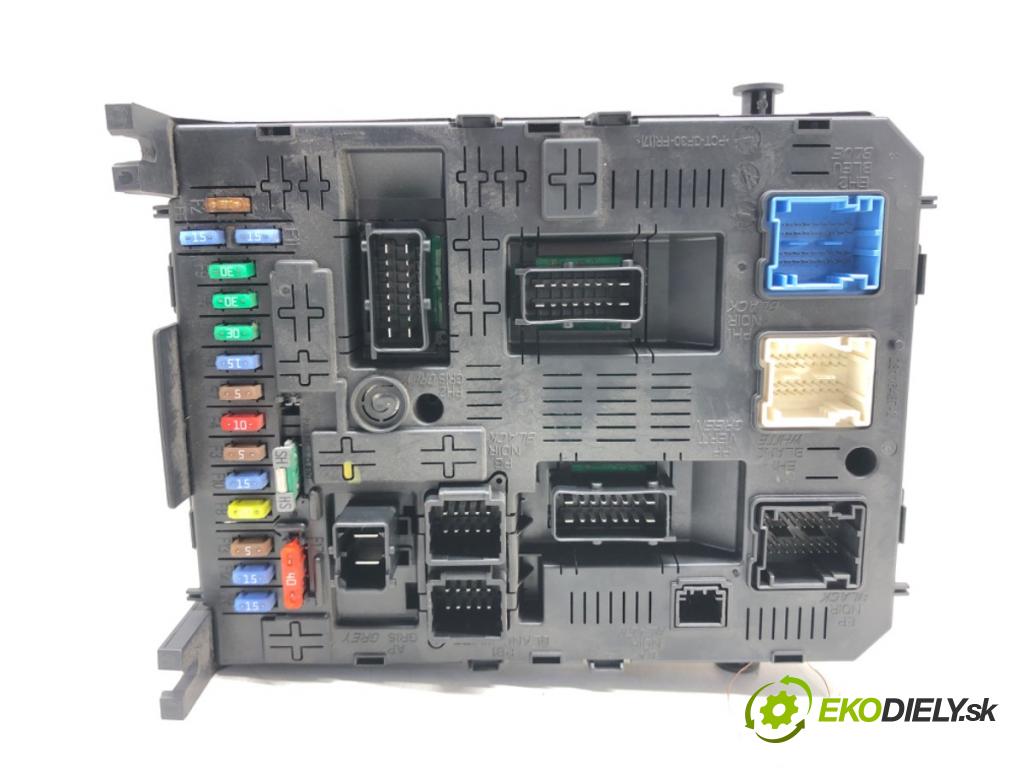 CITROEN C6 (TD_) 2005 - 2012    3.0 HDi 177 kW [241 KM] olej napędowy 2009 - 2012  modul BSI 967847698001 (Pojistkové skříňky)