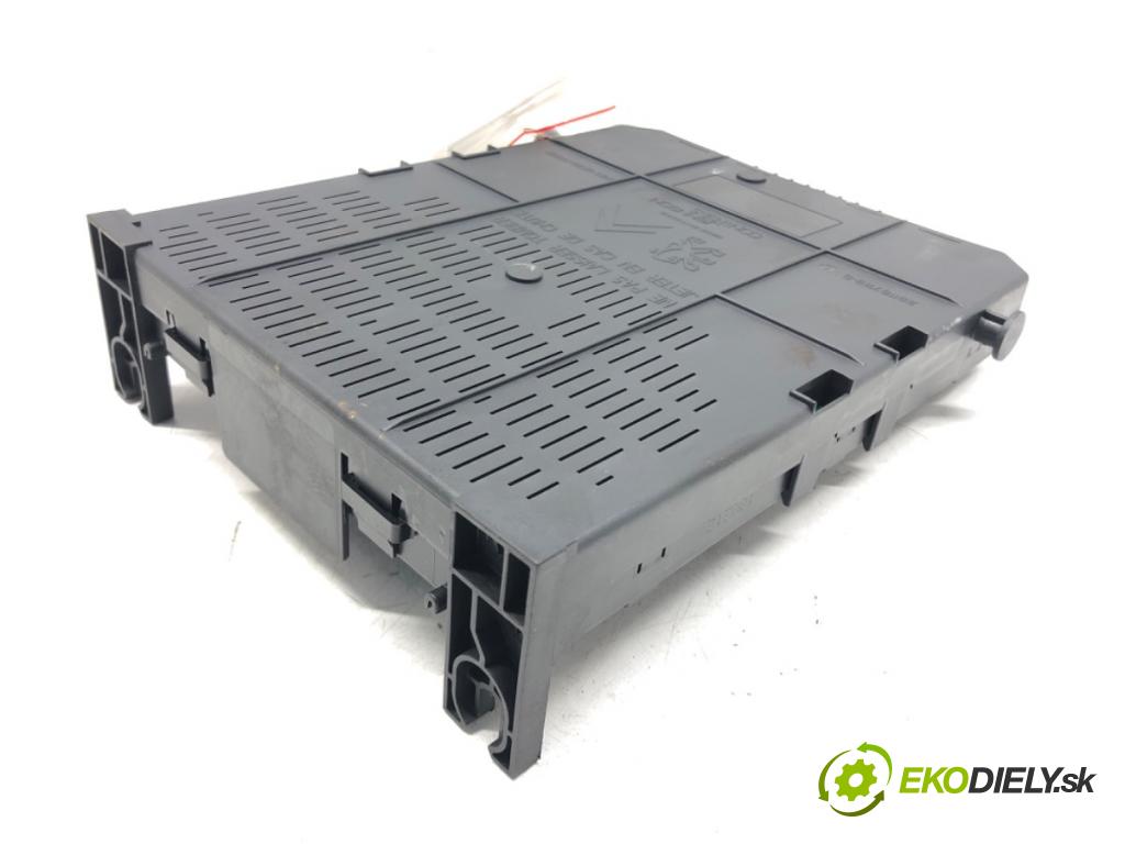 CITROEN C6 (TD_) 2005 - 2012    3.0 HDi 177 kW [241 KM] olej napędowy 2009 - 2012  modul BSI 967847698001 (Pojistkové skříňky)