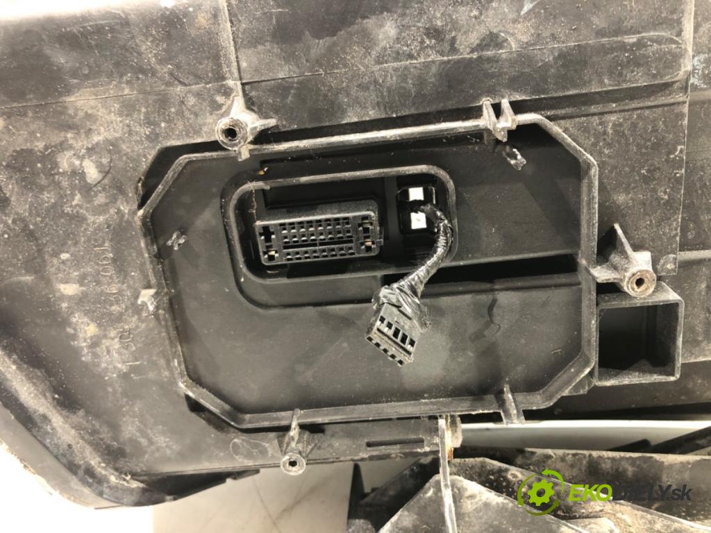 CITROEN C6 (TD_) 2005 - 2012    3.0 HDi 177 kW [241 KM] olej napędowy 2009 - 2012  Svetlomet pravy predný 9660983180
