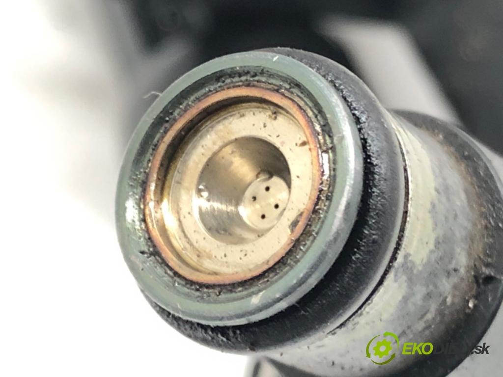 PEUGEOT 607 (9D, 9U) 2000 - 2022    2.2 16V 116 kW [158 KM] benzyna 2000 - 2005  Lišta vstrekovacia 01F004A (Vstrekovacie lišty)