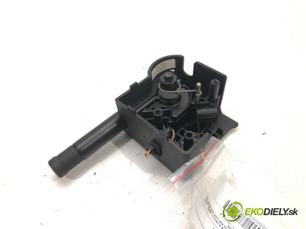 MERCEDES-BENZ KLASA E (W211) 2002 - 2009    E 200 Kompressor (211.042) 120 kW [163 KM] benzyna  Mechanizmus sklápania ťažného oka A2113100073