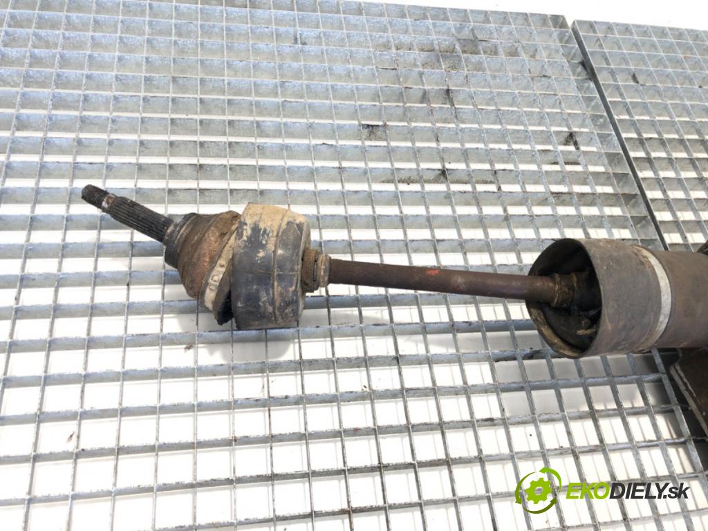 LADA NIVA samochód terenowy zamknięty (2121, 2131) 1976 - 2022    1600 56 kW [76 KM] benzyna 1976 - 1993  Most ,diferenciál predný