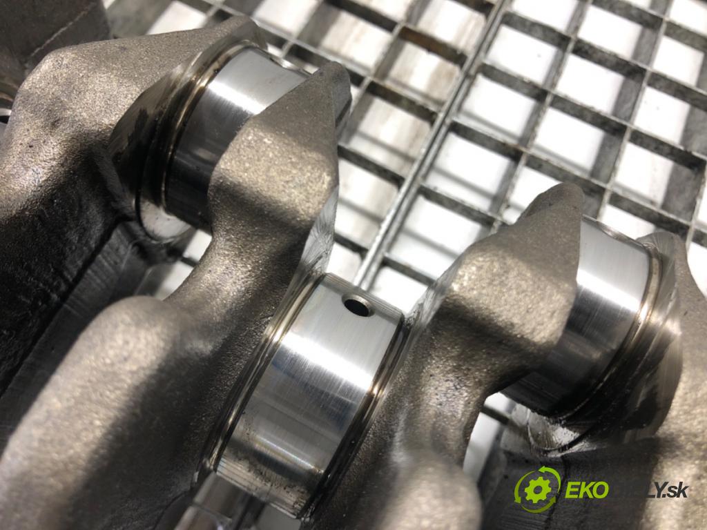 FORD FOCUS III Turnier 2010 - 2022    1.5 TDCi 88 kW [120 KM] olej napędowy 2014 - 2022  Kardaň, hriadeľ KLIKA: XWDA (Ostatné)