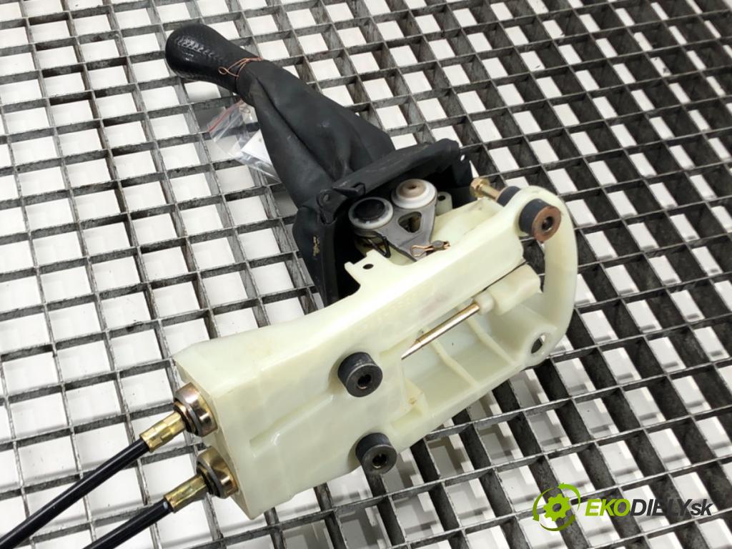 HONDA CR-V I (RD) 1995 - 2002    2.0 16V 4WD (RD1, RD3) 108 kW [147 KM] benzyna 199  Kulisa  (Rýchlostné páky / kulisy)