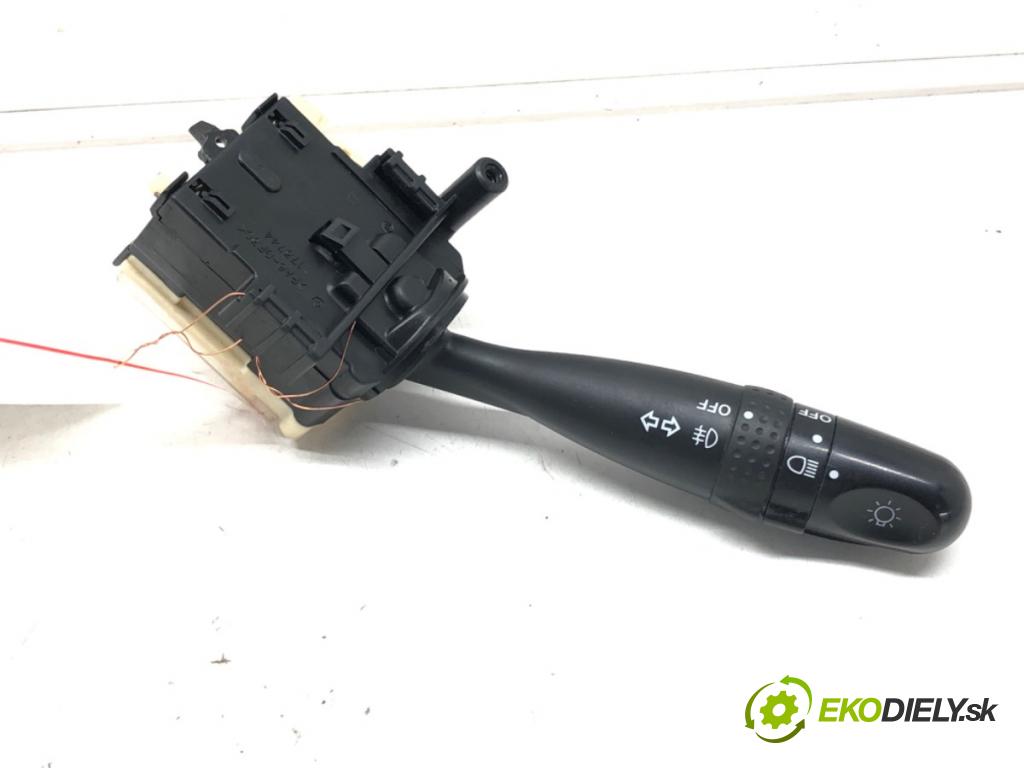 SUZUKI SX4 (EY, GY) 2006 - 2022    1.6 VVT (RW 416) 79 kW [107 KM] benzyna 2006 - 202  Prepínač smeroviek 173744 (Prepínače, spínače, tlačidlá a ovládače kúrenia)