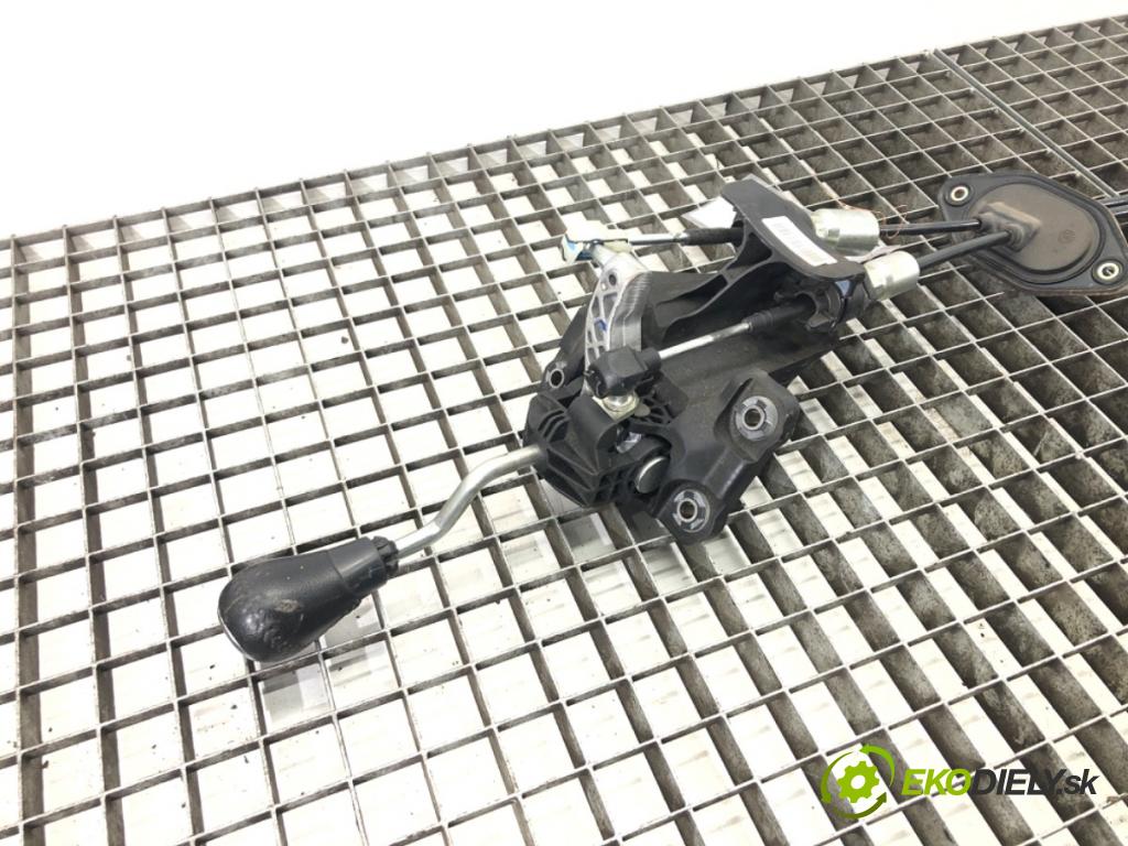 HONDA CR-V III (RE_) 2006 - 2022    2.2 i-CTDi 4WD (RE6) 103 kW [140 KM] olej napędowy  Kulisa  (Rýchlostné páky / kulisy)