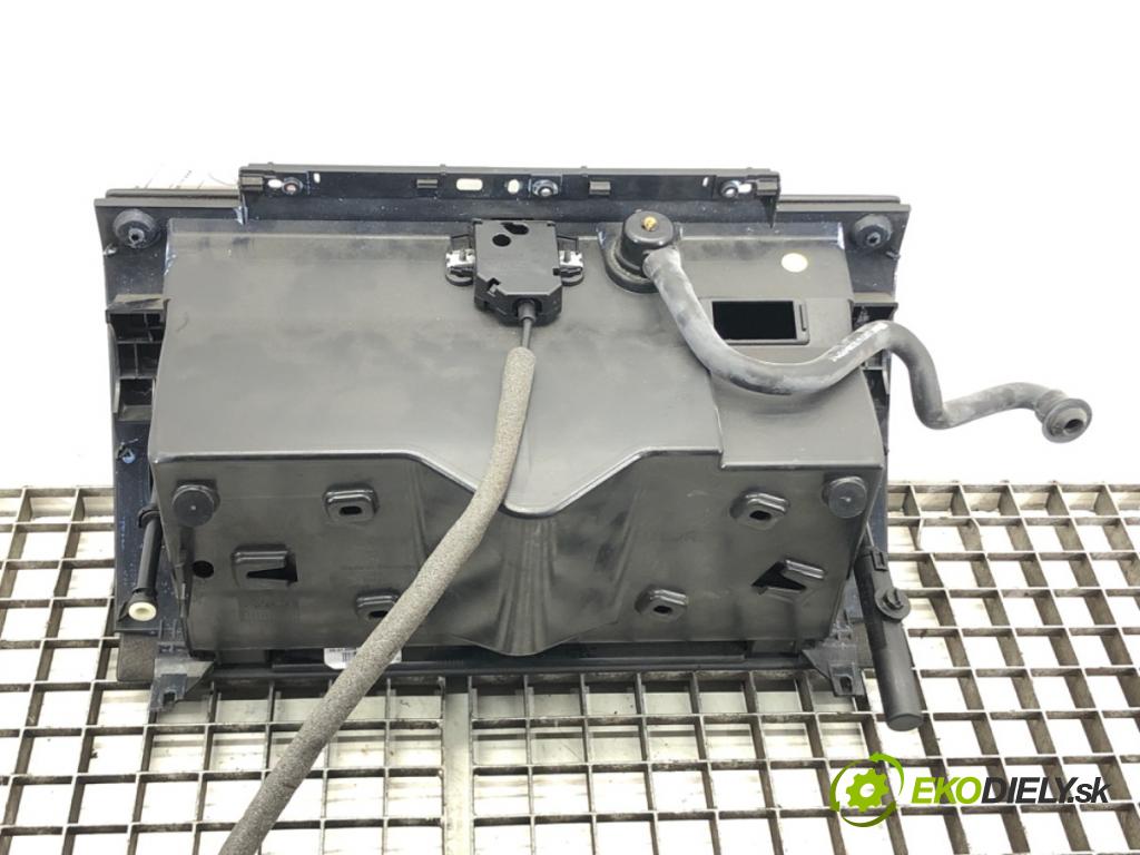 PORSCHE CAYENNE (9PA) 2002 - 2010    S 4.8 283 kW [385 KM] benzyna 2007 - 2010  Priehradka, kastlík spolujazdca  (Priehradky, kastlíky)