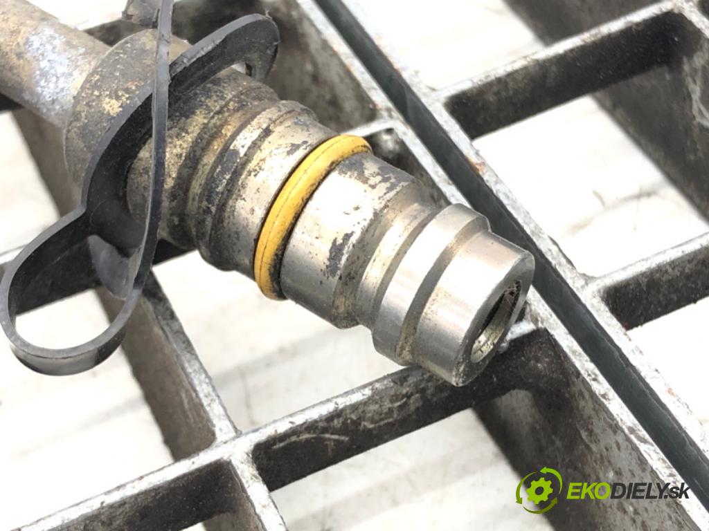 LAND ROVER FREELANDER 2 (L359) 2006 - 2015    2.2 TD4 4x4 118 kW [160 KM] olej napędowy 2006 - 2  rúrka klimatizácie  (Rúrky klimatizácie)