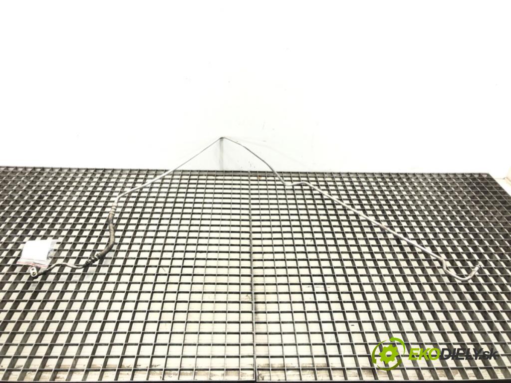 MERCEDES-BENZ KLASA M (W163) 1998 - 2005    ML 270 CDI (163.113) 120 kW [163 KM] olej napędowy  rúrka klimatizácie  (Rúrky klimatizácie)