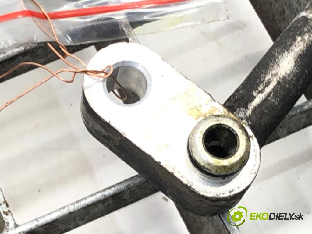 MERCEDES-BENZ KLASA M (W163) 1998 - 2005    ML 270 CDI (163.113) 120 kW [163 KM] olej napędowy  rúrka klimatizácie  (Rúrky klimatizácie)