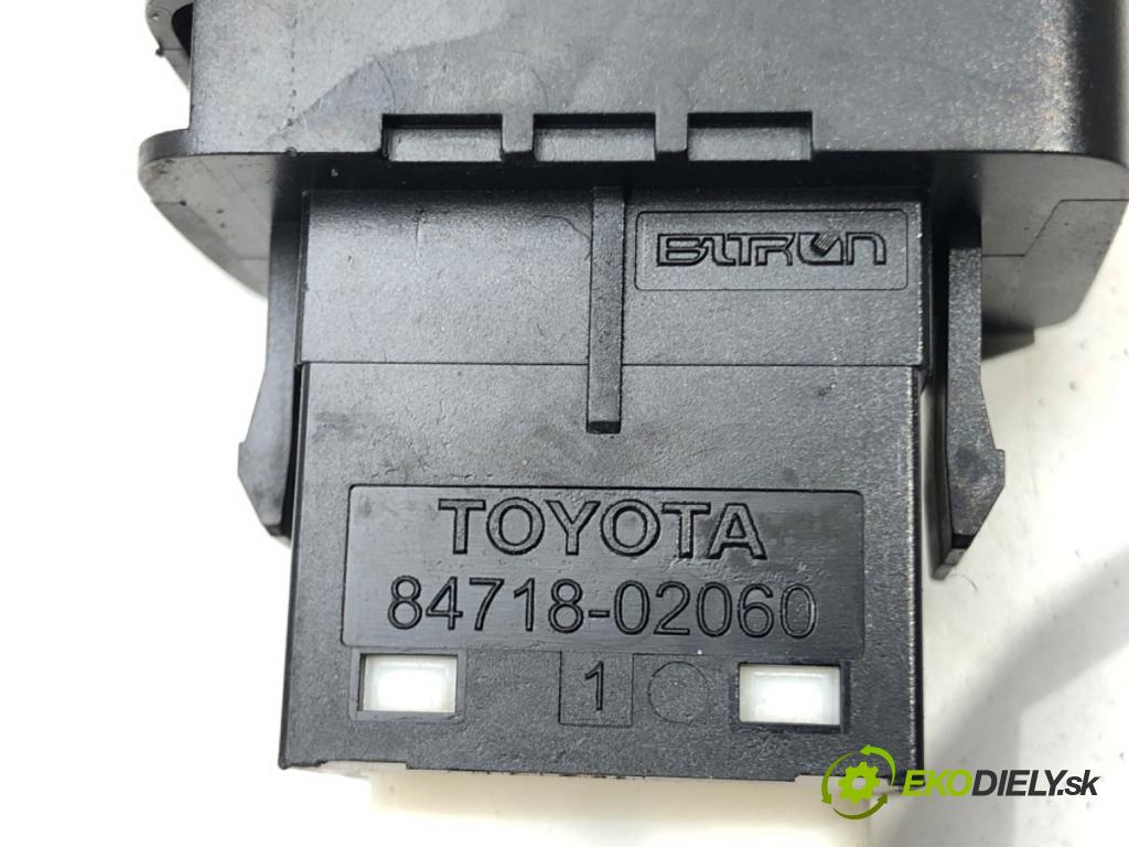 TOYOTA AURIS Kombi (_E18_) 2013 - 2018    1.8 Hybrid (ZWE186_) 73 kW [99 KM] Hybryda silnik   Spínač brzdy ručnej brzdy 84718-02060 (Prepínače, spínače, tlačidlá a ovládače kúrenia)