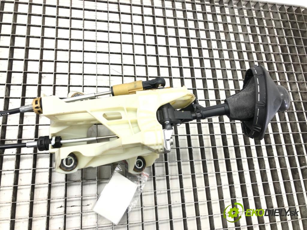 VW TRANSPORTER V Autobus (7HB, 7HJ, 7EB, 7EJ) 2003 - 2015    2.0 TDI 62 kW [84 KM] olej napędowy 2009 - 2015  Kulisa 7H0711116 (Rýchlostné páky / kulisy)