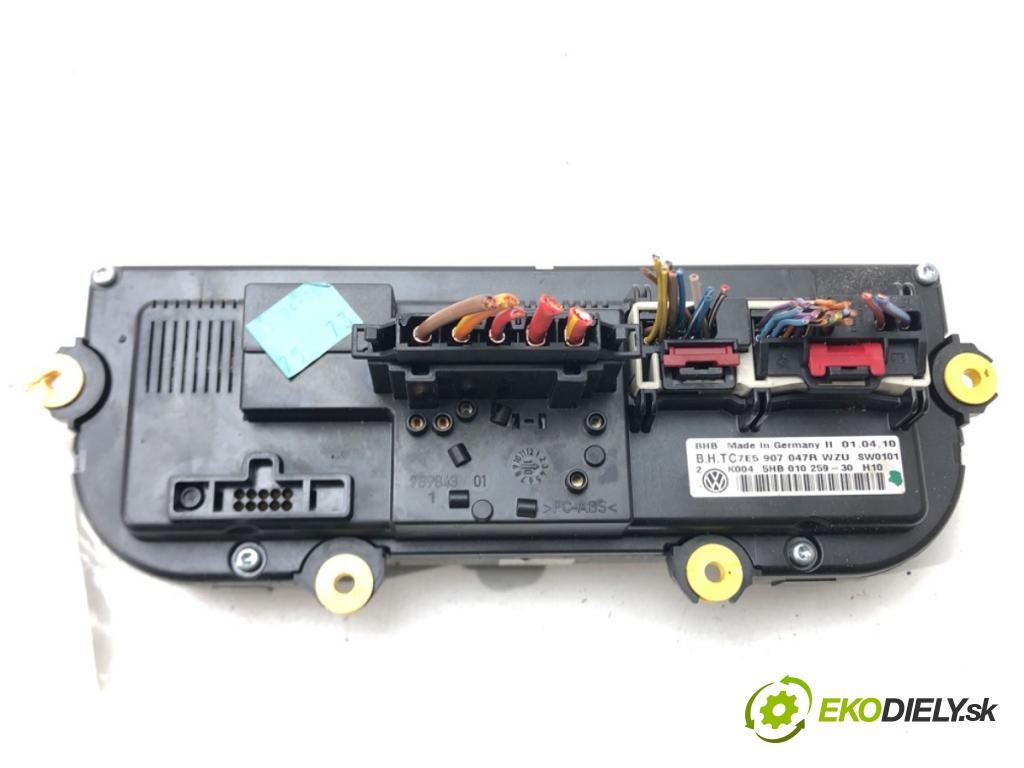 VW TRANSPORTER V Autobus (7HB, 7HJ, 7EB, 7EJ) 2003 - 2015    2.0 TDI 62 kW [84 KM] olej napędowy 2009 - 2015  Panel ovládania kúrenia 7E5907047R (Prepínače, spínače, tlačidlá a ovládače kúrenia)