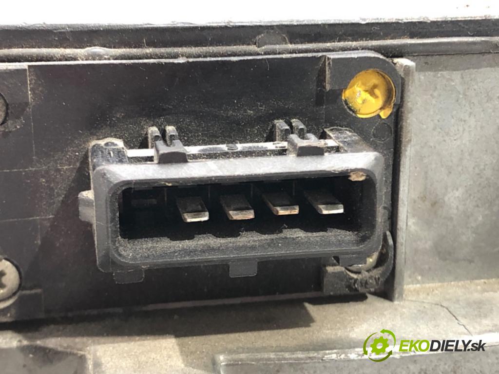 AUDI 80 B4 sedan (8C2) 1991 - 1995    2.0 E 85 kW [115 KM] benzyna 1991 - 1994  Váha vzduchu 0280202130 (Váhy vzduchu)