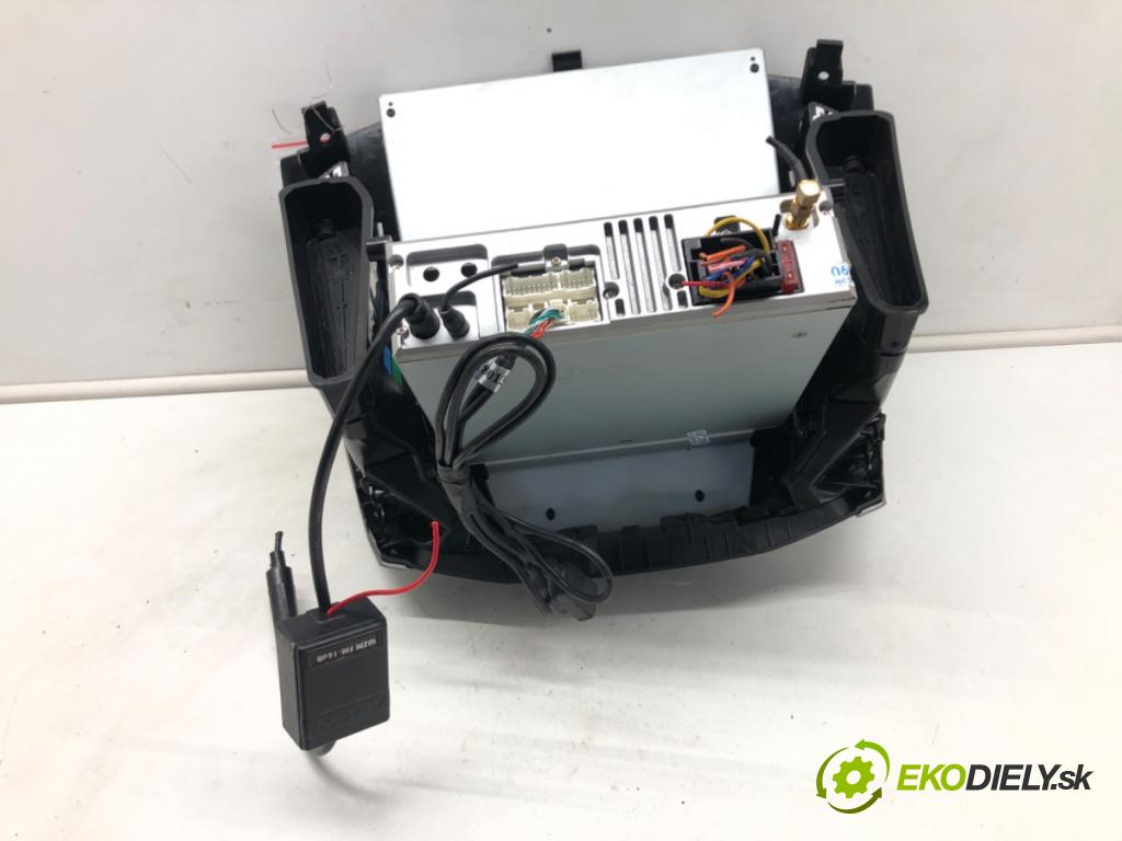 FORD FOCUS III Turnier 2010 - 2022    1.0 EcoBoost 92 kW [125 KM] benzyna 2012 - 2022  RADIO Navigácia  (Audio zariadenia)