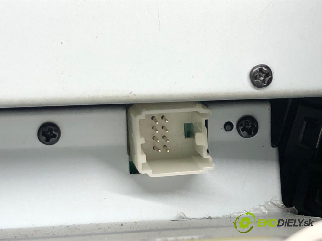 FORD FOCUS III Turnier 2010 - 2022    1.0 EcoBoost 92 kW [125 KM] benzyna 2012 - 2022  RADIO Navigácia  (Audio zariadenia)