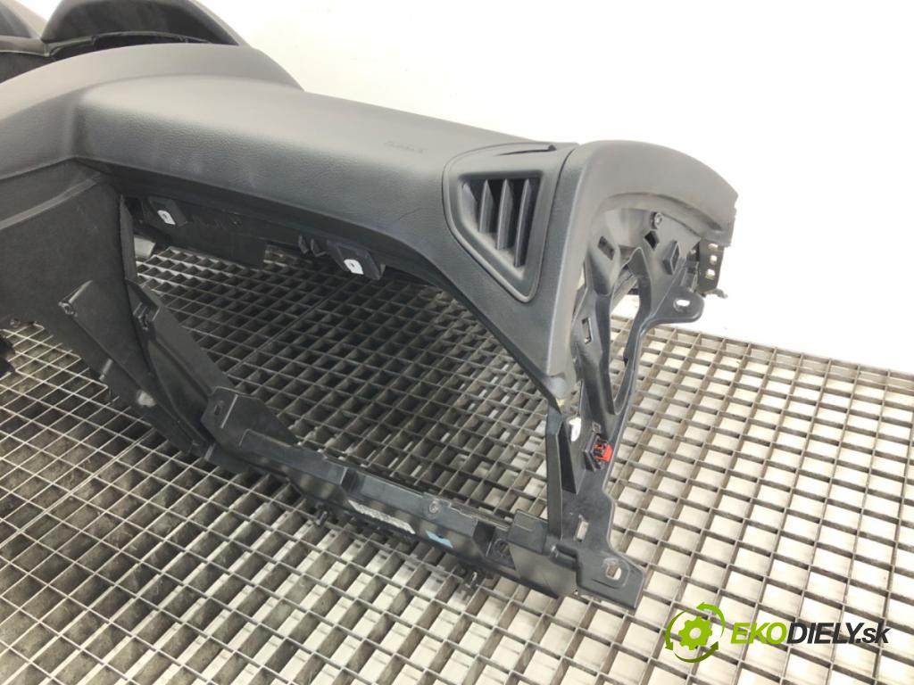 FORD FOCUS III Turnier 2010 - 2022    1.0 EcoBoost 92 kW [125 KM] benzyna 2012 - 2022  Palubná doska  (Palubné dosky)