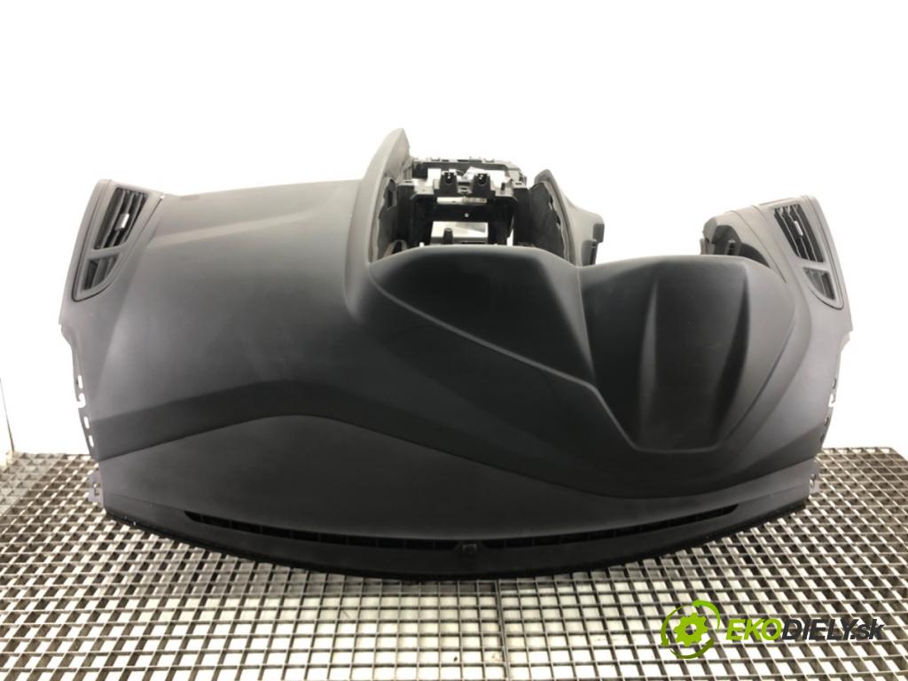 FORD FOCUS III Turnier 2010 - 2022    1.0 EcoBoost 92 kW [125 KM] benzyna 2012 - 2022  Palubná doska  (Palubné dosky)