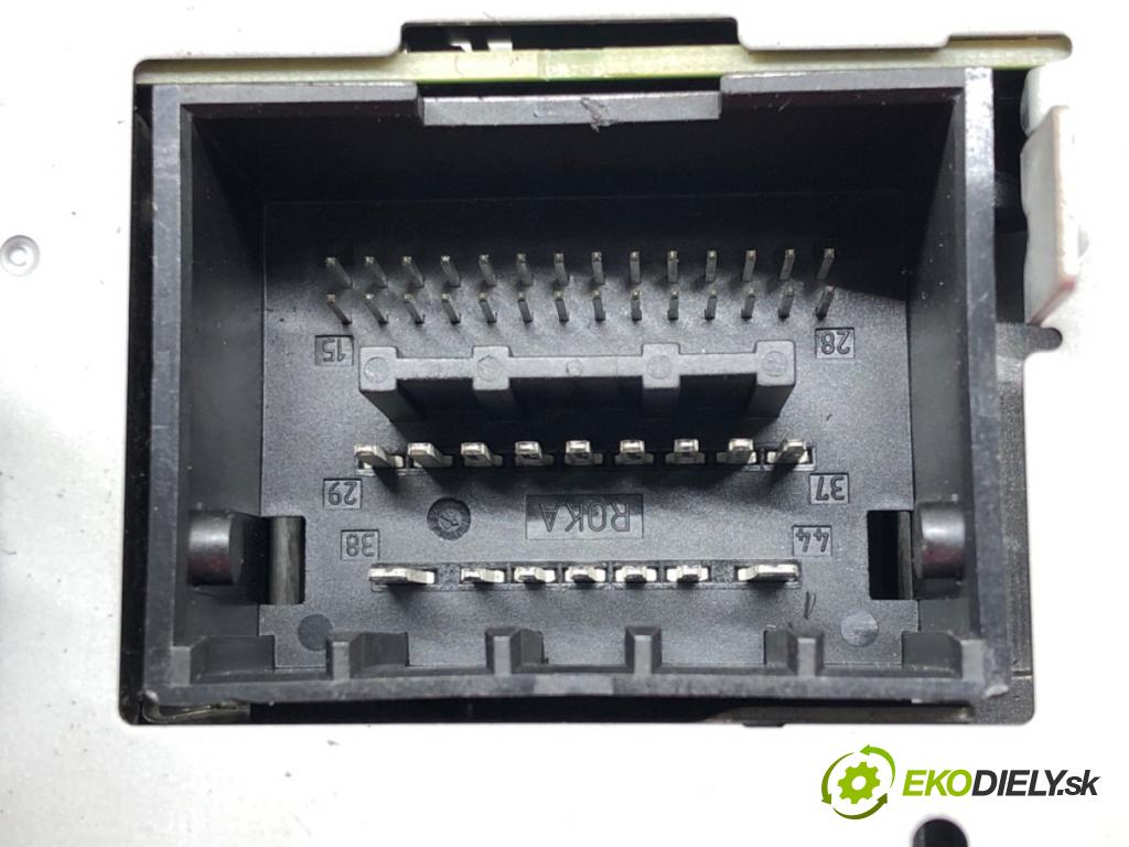 OPEL INSIGNIA A (G09) 2008 - 2017    2.0 CDTI (68) 118 kW [160 KM] olej napędowy 2008 -  RADIO 13315764 (Audio zariadenia)