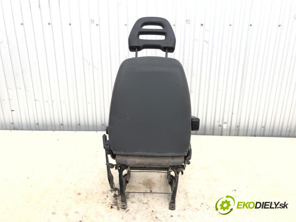 RENAULT MASTER II Autobus (JD) 1998 - 2022    2.8 dTI 84 kW [114 KM] olej napędowy 1998 - 2001  Sedadlo ľavy  (Sedačky, sedadlá)