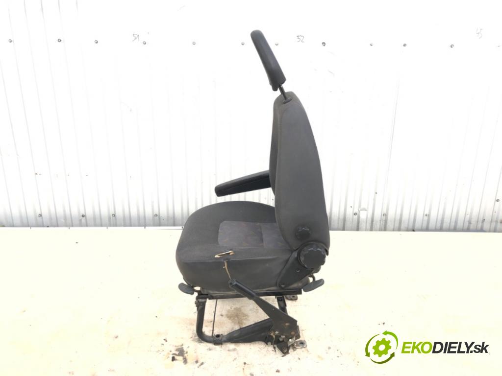 RENAULT MASTER II Autobus (JD) 1998 - 2022    2.8 dTI 84 kW [114 KM] olej napędowy 1998 - 2001  Sedadlo ľavy  (Sedačky, sedadlá)