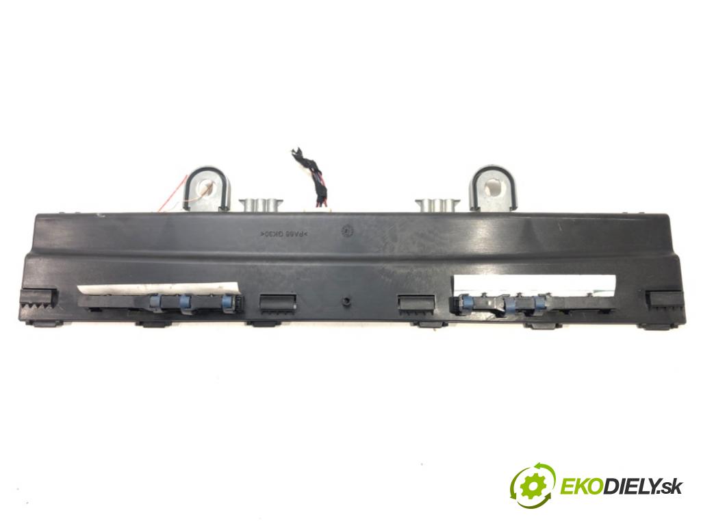 MERCEDES-BENZ KLASA S (W221) 2005 - 2013    S 500 4-matic (221.086, 221.186) 285 kW [388 KM] b  Zosilňovač Antenní: A2218208089 (Zosilňovače)