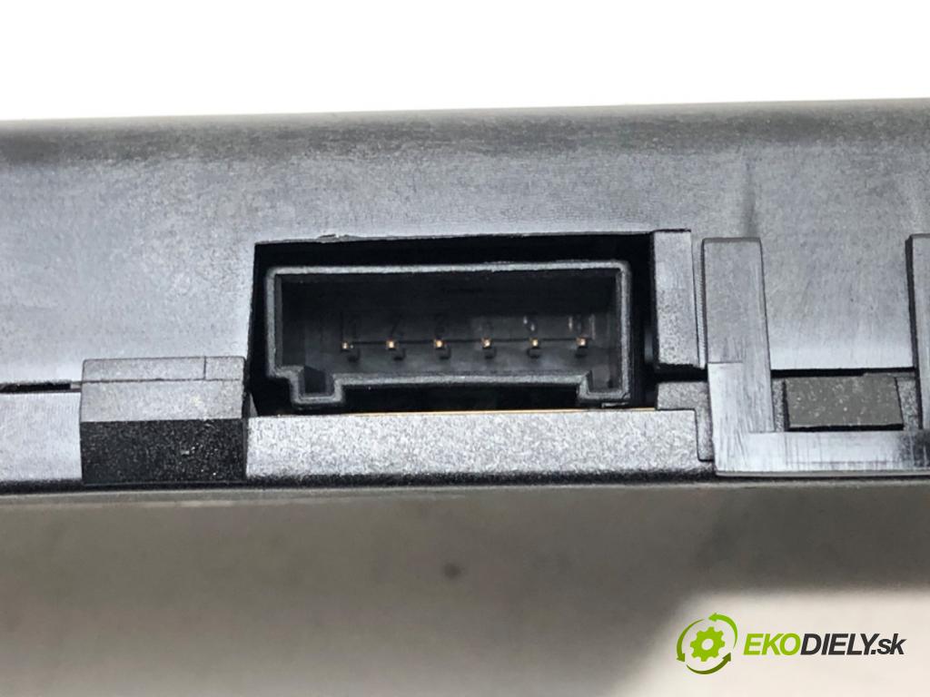 MERCEDES-BENZ KLASA S (W221) 2005 - 2013    S 500 4-matic (221.086, 221.186) 285 kW [388 KM] b  Zosilňovač Antenní: A2218208089 (Zosilňovače)