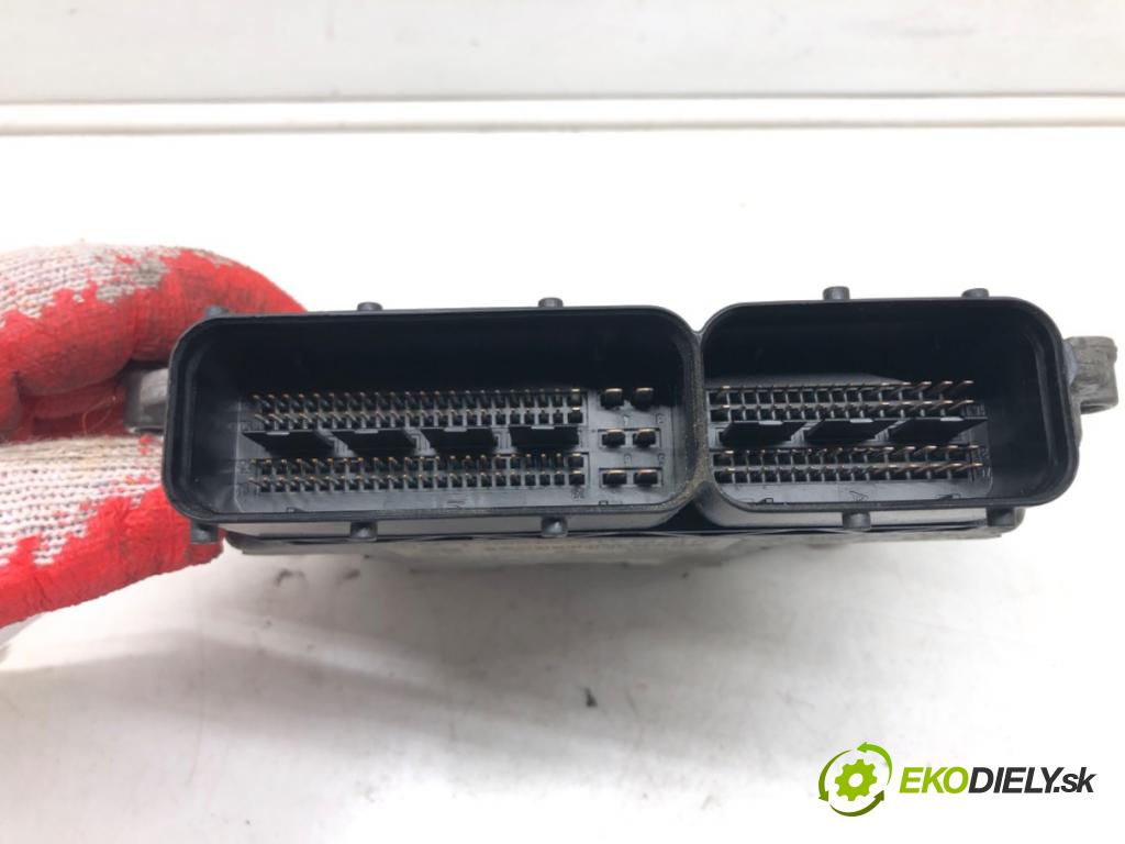 ALFA ROMEO MITO (955_) 2008 - 2018    1.6 JTDM (955AXC1B) 88 kW [120 KM] olej napędowy 2  riadiaca jednotka Motor 51836444 0281015573 (Riadiace jednotky)