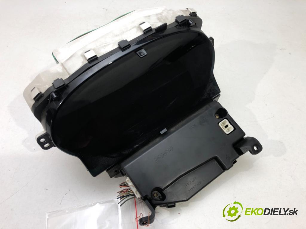 TOYOTA YARIS (_P1_) 1999 - 2005    1.0 (SCP10_) 50 kW [68 KM] benzyna 1999 - 2005  Prístrojovka 21658091-5 (Prístrojové dosky, displeje)