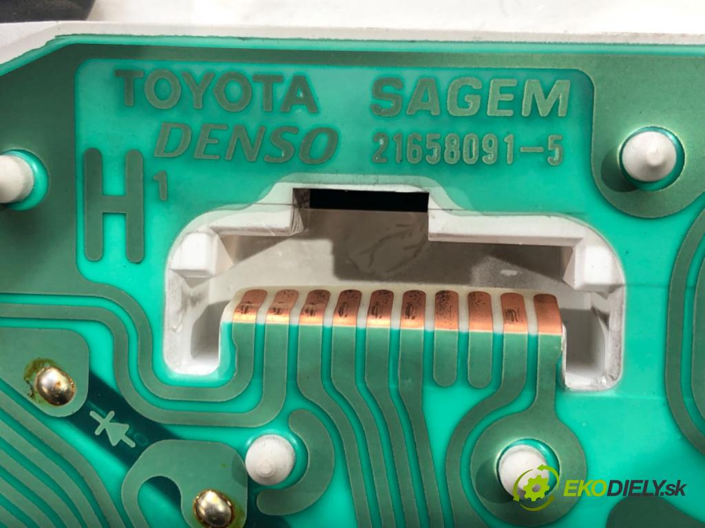 TOYOTA YARIS (_P1_) 1999 - 2005    1.0 (SCP10_) 50 kW [68 KM] benzyna 1999 - 2005  Prístrojovka 21658091-5 (Prístrojové dosky, displeje)