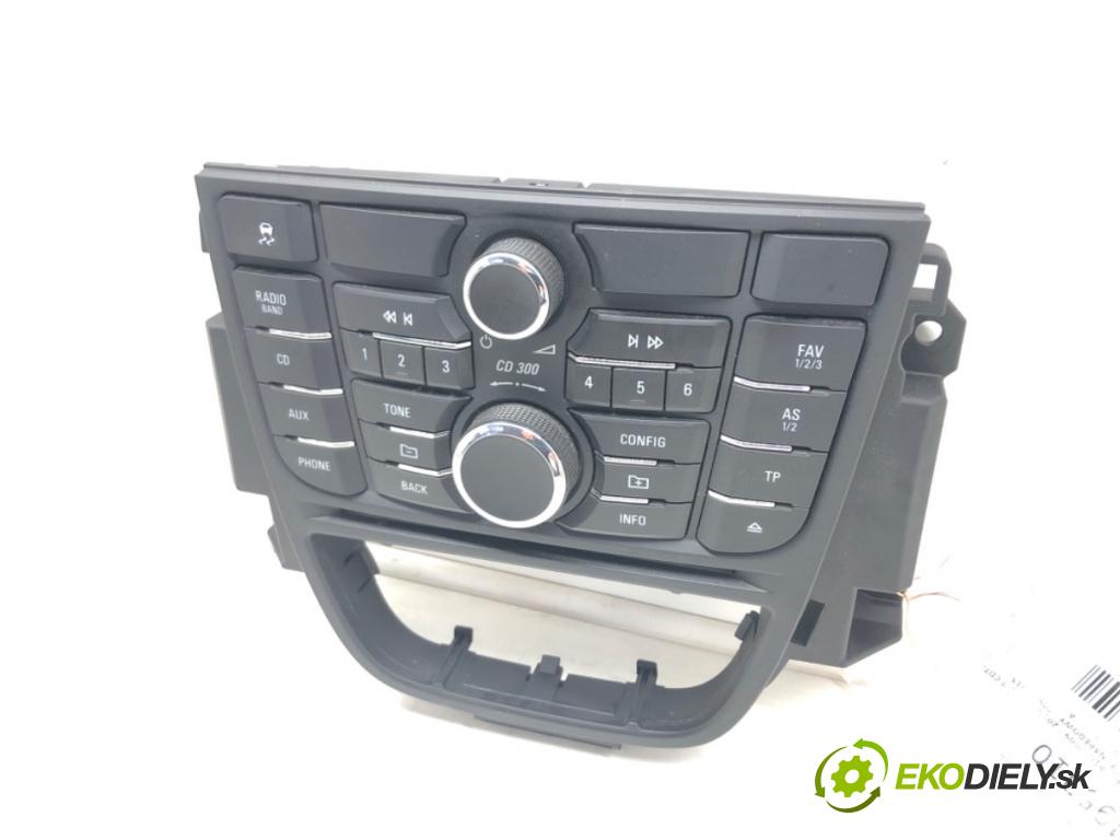 OPEL ASTRA J (P10) 2009 - 2015    1.7 CDTI (68) 81 kW [110 KM] olej napędowy 2009 -   Panel ovládania radia 13360090 (Prepínače, spínače, tlačidlá a ovládače kúrenia)