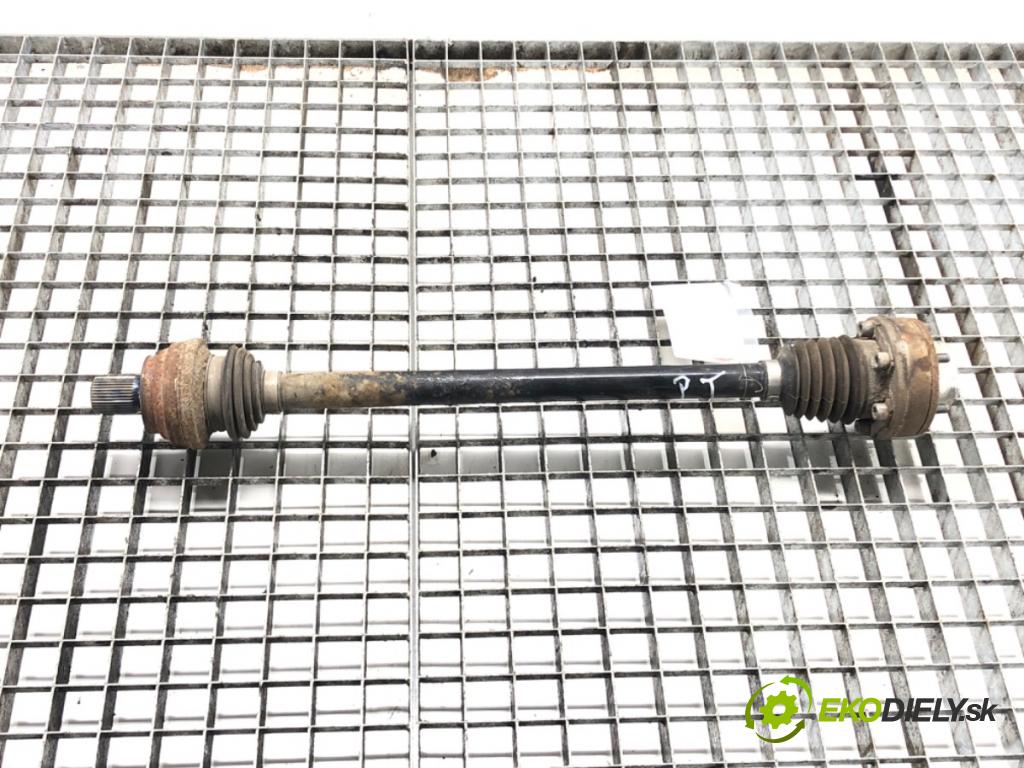 VW GOLF VII Kombi 2015 110 kW 2.0 TDI 1968 Poloos zad pravá 