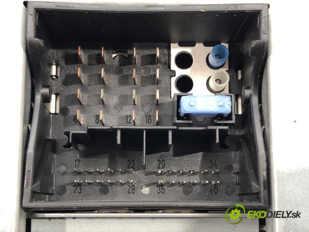 BMW 3 Touring (E91) 2004 - 2012    320 d 135 kW [184 KM] olej napędowy 2010 - 2012  RADIO 9239212 (Audio zariadenia)