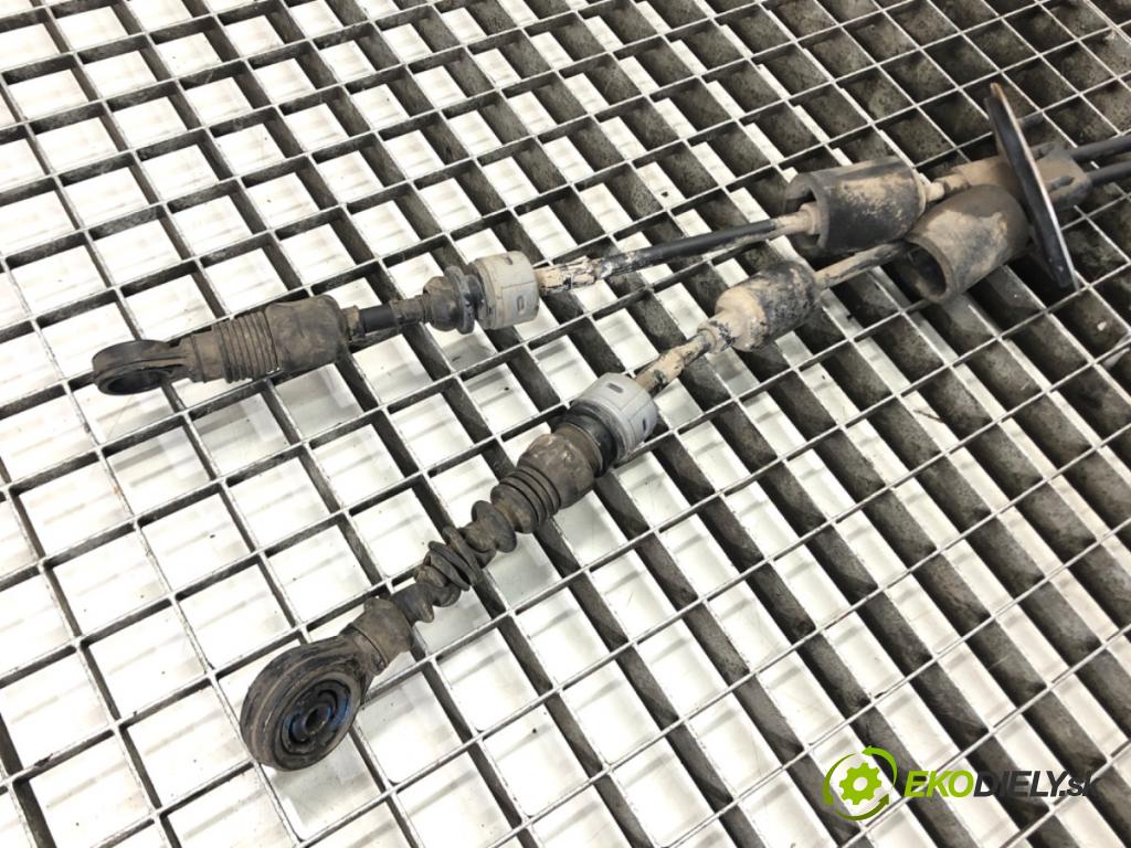 HYUNDAI i30 (GD) 2011 - 2022    1.6 88 kW [120 KM] benzyna 2012 - 2016  Kulisa  (Rýchlostné páky / kulisy)