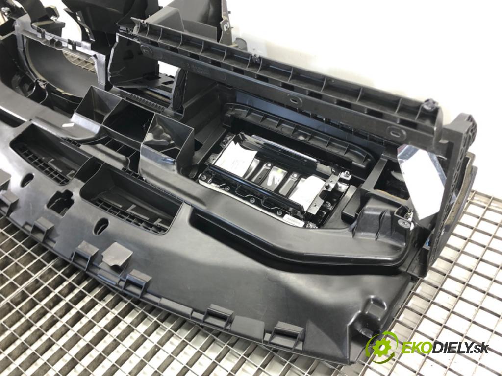 VW GOLF VI Variant (AJ5) 2009 - 2014    1.6 TDI 77 kW [105 KM] olej napędowy 2009 - 2013  Palubná doska  (Palubné dosky)