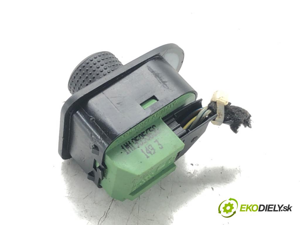 SEAT LEON (1M1) 1999 - 2006    1.9 TDI 81 kW [110 KM] olej napędowy 1999 - 2006  Prepínač nastavenia spätných zrkadiel 1M1959565G (Prepínače, spínače, tlačidlá a ovládače kúrenia)