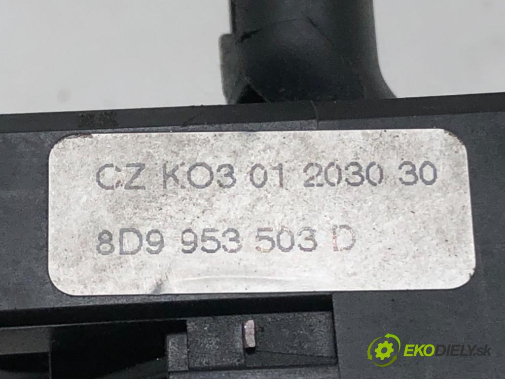 AUDI A4 B5 (8D2) 1994 - 2001    1.9 TDI 81 kW [110 KM] olej napędowy 1995 - 2000  Prepínač smeroviek 4D0953513D (Prepínače, spínače, tlačidlá a ovládače kúrenia)