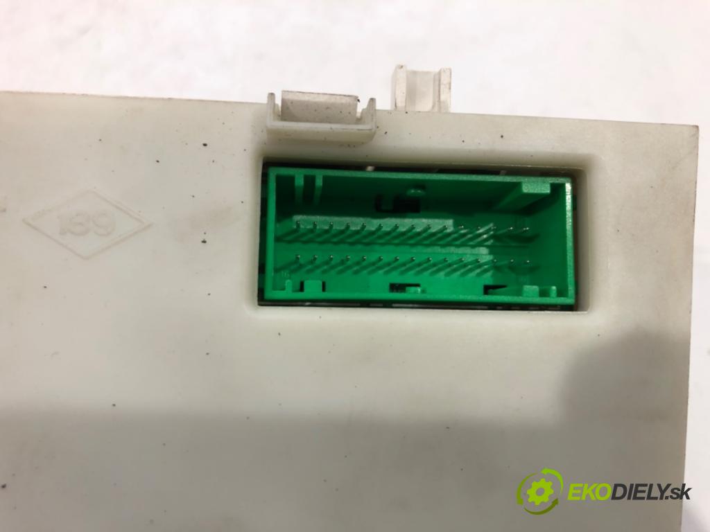 RENAULT LAGUNA II (BG0/1_) 2001 - 2007    1.9 dCi (BG08, BG0G) 88 kW [120 KM] olej napędowy   Panel ovládania kúrenia 8200264429 (Prepínače, spínače, tlačidlá a ovládače kúrenia)