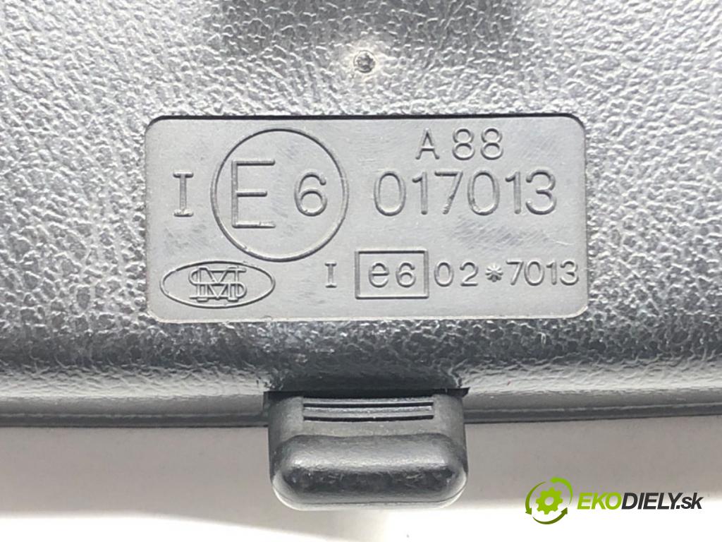 HONDA CR-V I (RD) 1995 - 2002    2.0 16V 4WD (RD1, RD3) 108 kW [147 KM] benzyna 199  zpětné zrcátko vnitřní  (Světla vnitřní)