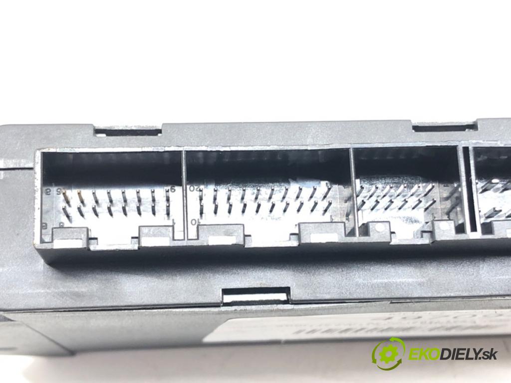 AUDI A6 C5 (4B2) 1997 - 2005    2.8 quattro 142 kW [193 KM] benzyna 1997 - 2005  Modul komfortu 4B0962258B (Moduly komfortu)