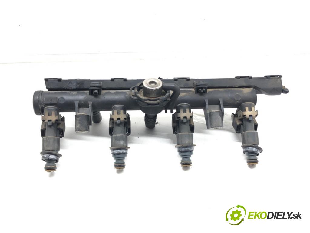 SEAT AROSA (6H1) 1997 - 2004    1.0 37 kW [50 KM] benzyna 1997 - 2004  Lišta vstrekovacia Vstrekovacie ventily 030906031J (Vstrekovacie lišty)