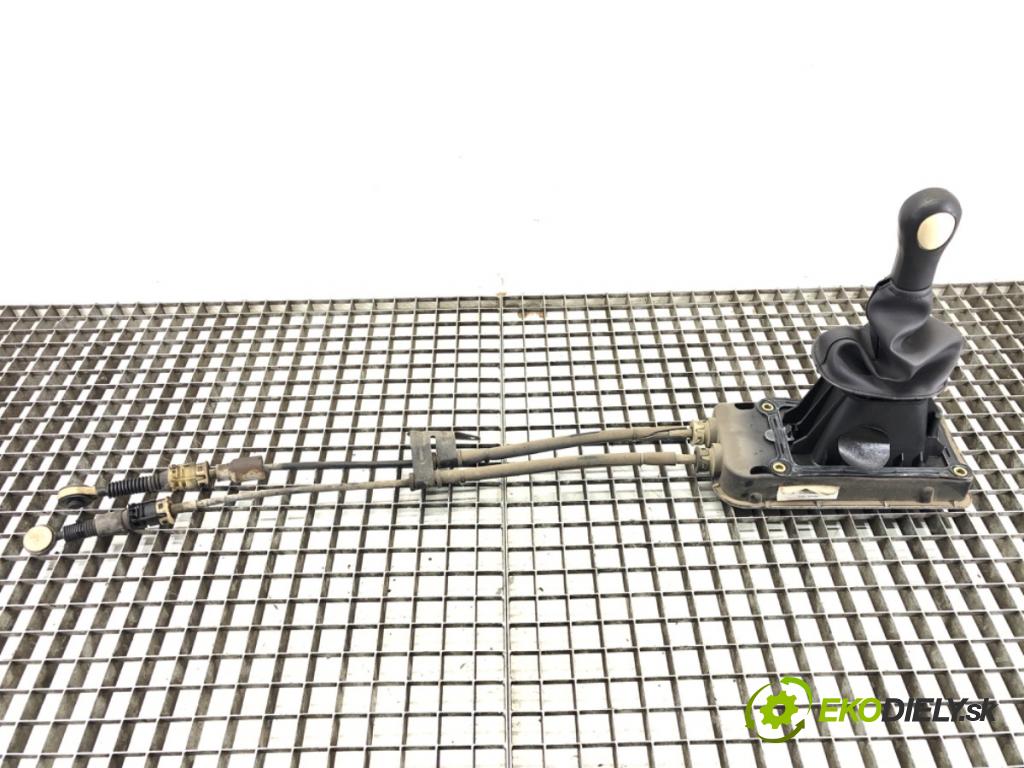 NISSAN MICRA III (K12) 2002 - 2010    1.2 16V 48 kW [65 KM] benzyna 2003 - 2010  Kulisa 34108AX215 (Rýchlostné páky / kulisy)