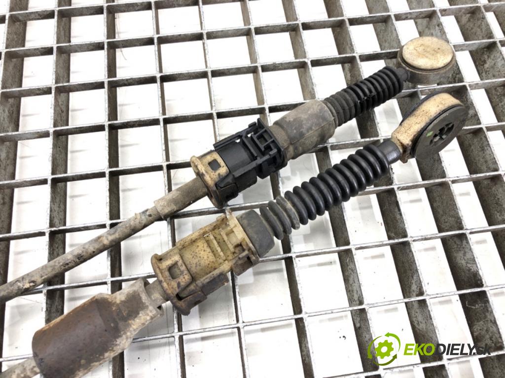 NISSAN MICRA III (K12) 2002 - 2010    1.2 16V 48 kW [65 KM] benzyna 2003 - 2010  Kulisa 34108AX215 (Rýchlostné páky / kulisy)