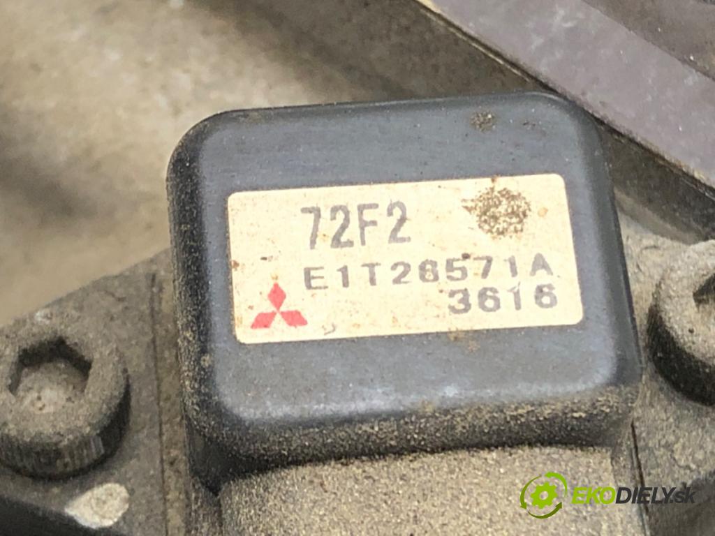 SUZUKI JIMNY samochód terenowy zamknięty (SN) 1998 - 2022    1.3 16V 4WD (SN413) 60 kW [82 KM] benzyna 2001 - 2  Potrubie sacie, sanie  (Sacie potrubia)